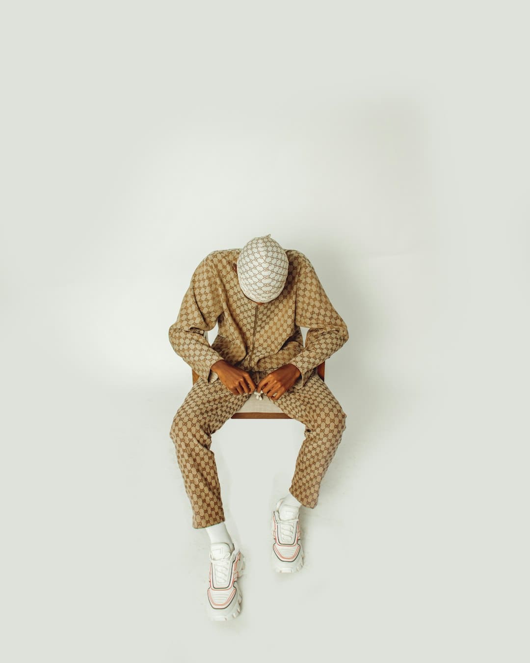 《挑战者联盟》 吴亦凡被困少年时代  挑盟穿上校服重返芳华
